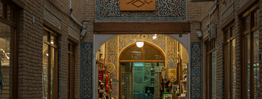 چرا طراحی لوگو حرفهای برای کسبوکارهای اصفهان حیاتی است